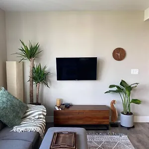  Apartment Lovely 1 Bedroom With Free Parking Onsite Canada